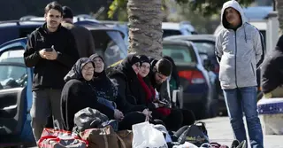 ইসরাইলি হামলা থেকে বাঁচতে লেবানন ছাড়ছেন হাজারো সিরীয়